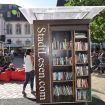 Ein Bücherschrank zum StadtLesen-Festival auf dem Domfreihof